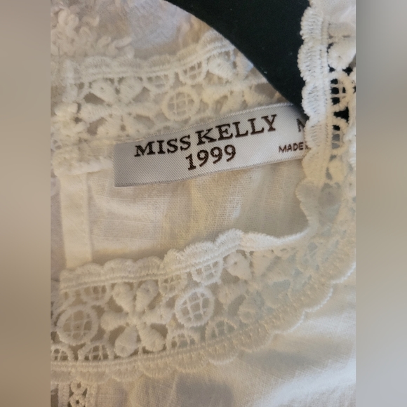 Miss Kelly 1999- Medium - Picture 4 of 4